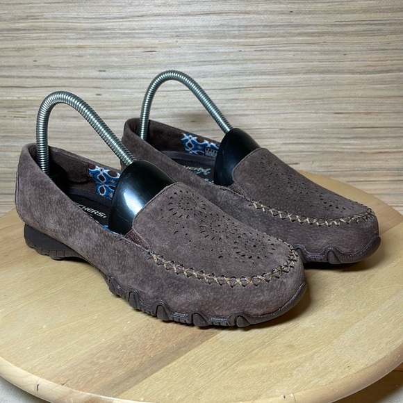 Skechers Women's Size 7 Expressway Suede chocolate Slip On Loafer - Picture 1 of 10